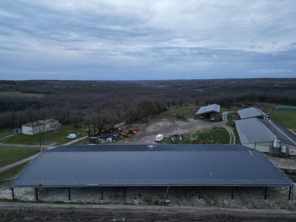 Hangar agricole équipé d’une centrale photovoltaïque