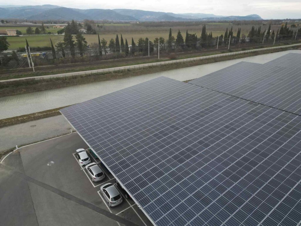 Ombrières photovoltaïques · GPA Livron-sur-Drôme · 7,928 MWc  DRONE   DJI 0450