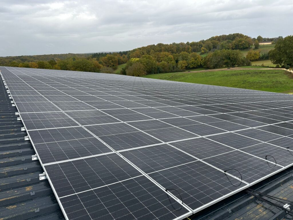 Couverture photovoltaïque agricole Genest en Dordogne – vue d’ensemble 3